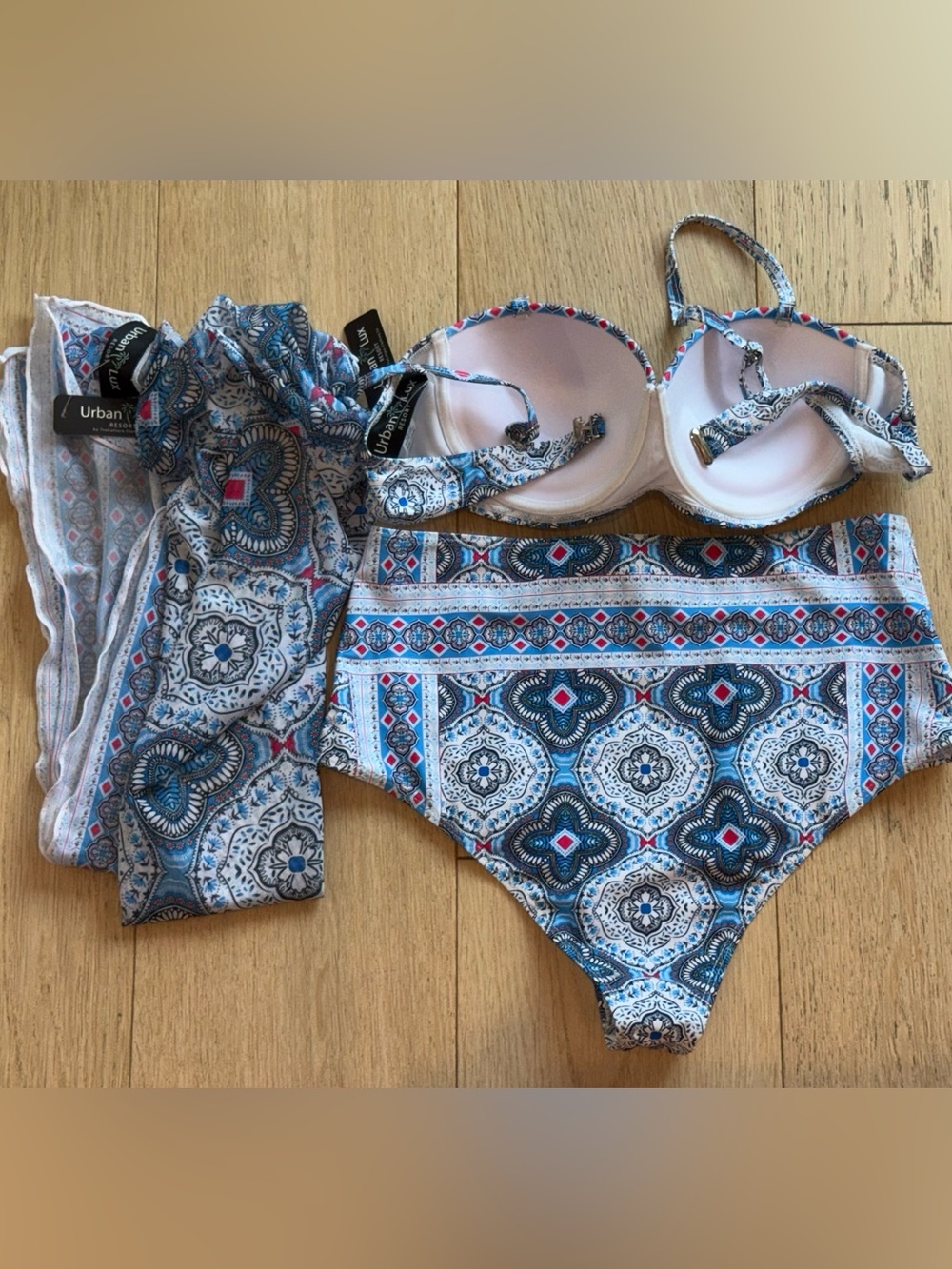 Urban Lux 3-Piece Swimsuit Set BNWT Size L Bikini + Sarong Pareo Blue Medallion - Picture 13 of 13
